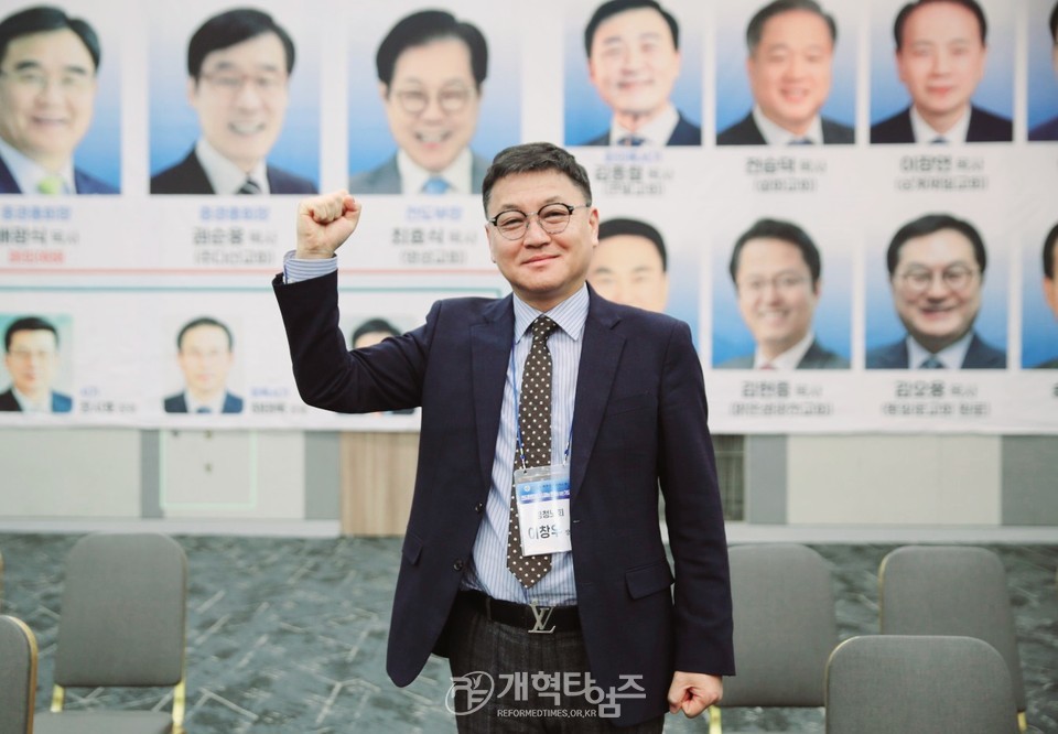 전국남전도회, 전도훈련대회 및 나라와 민족을 위한 기도회 모습