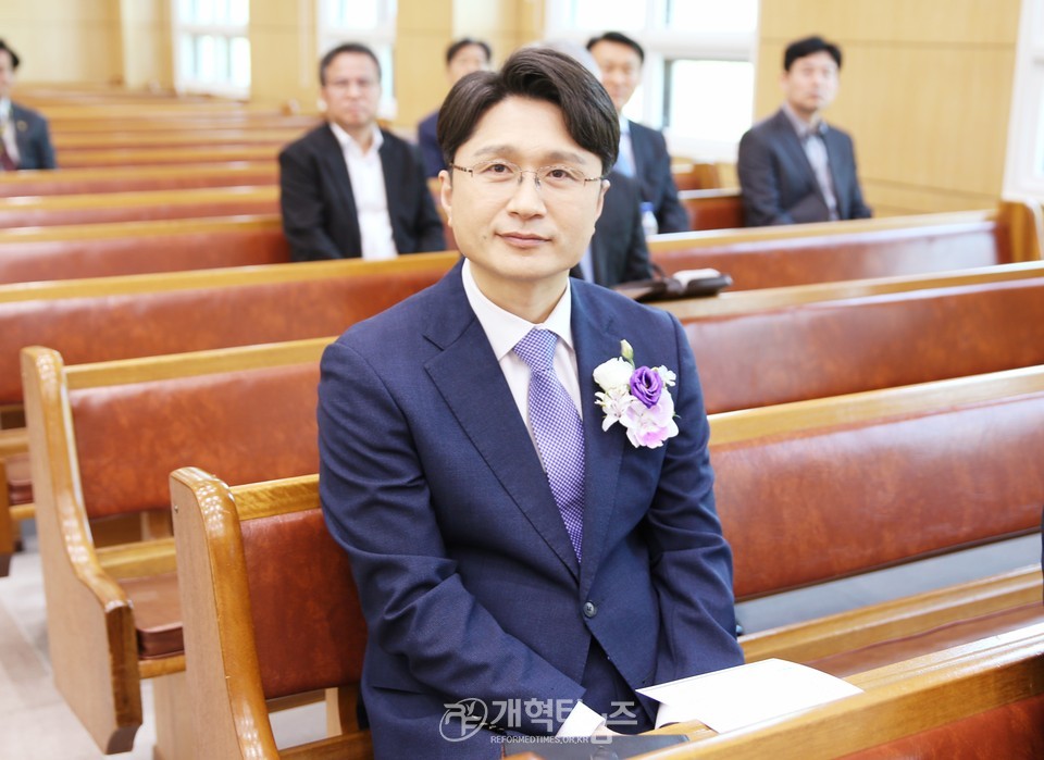 성남노회 동원교회와 광교좋은교회 합병감사예배 모습