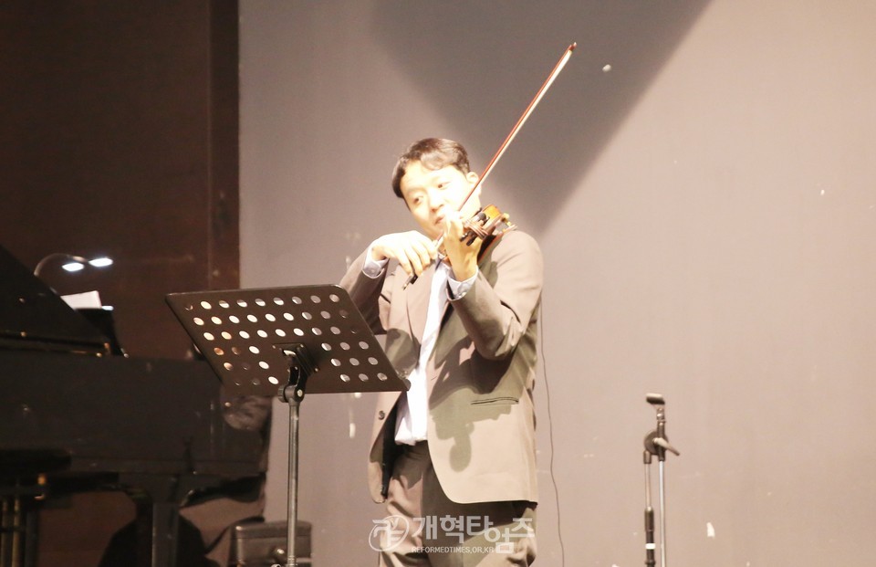 서성로교회 김장교 목사, 장녀 결혼예식 모습