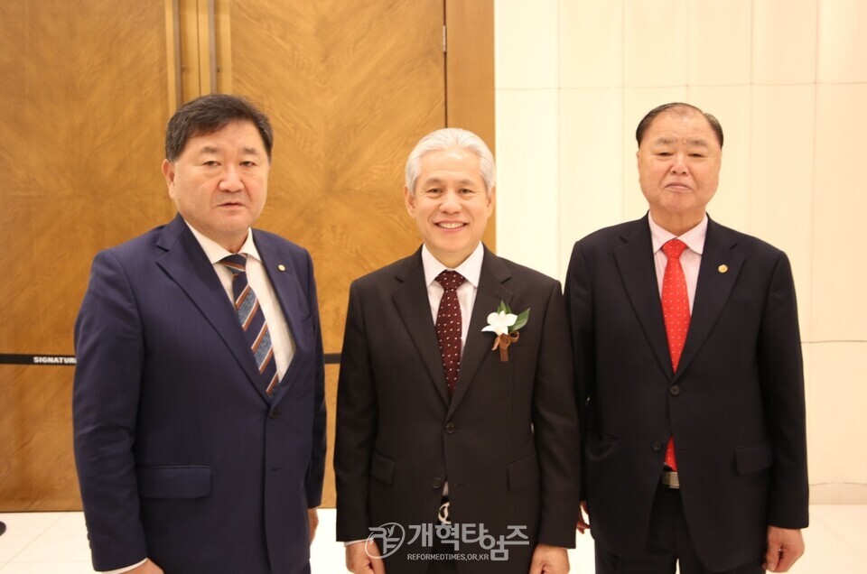 서울서북장로회 서기 이종석 장로 차녀 결혼예식 모습